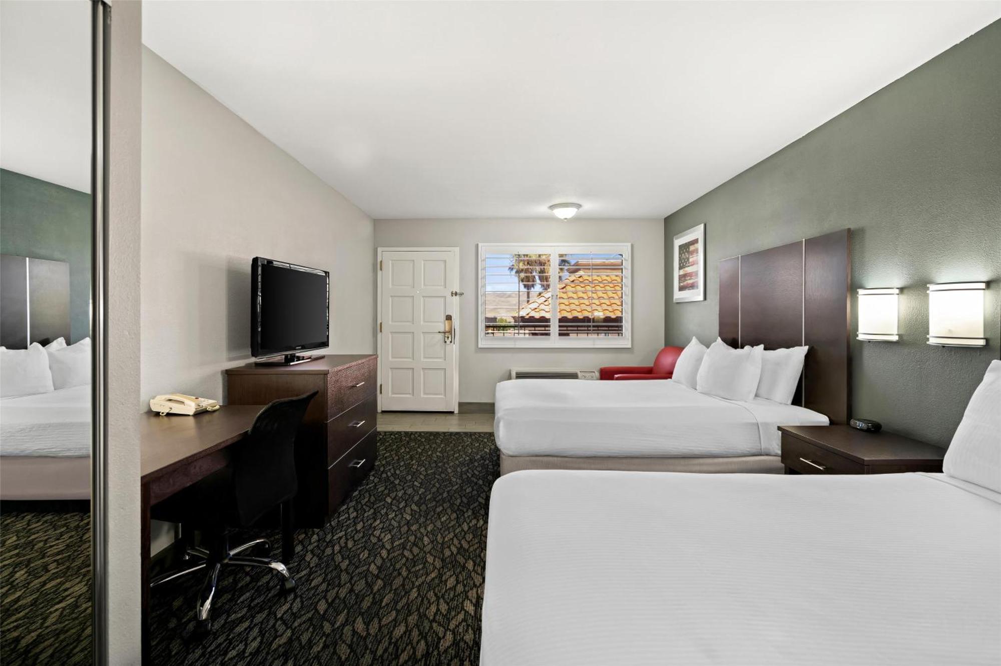 Best Western Desert Villa Inn Barstow Bagian luar foto
