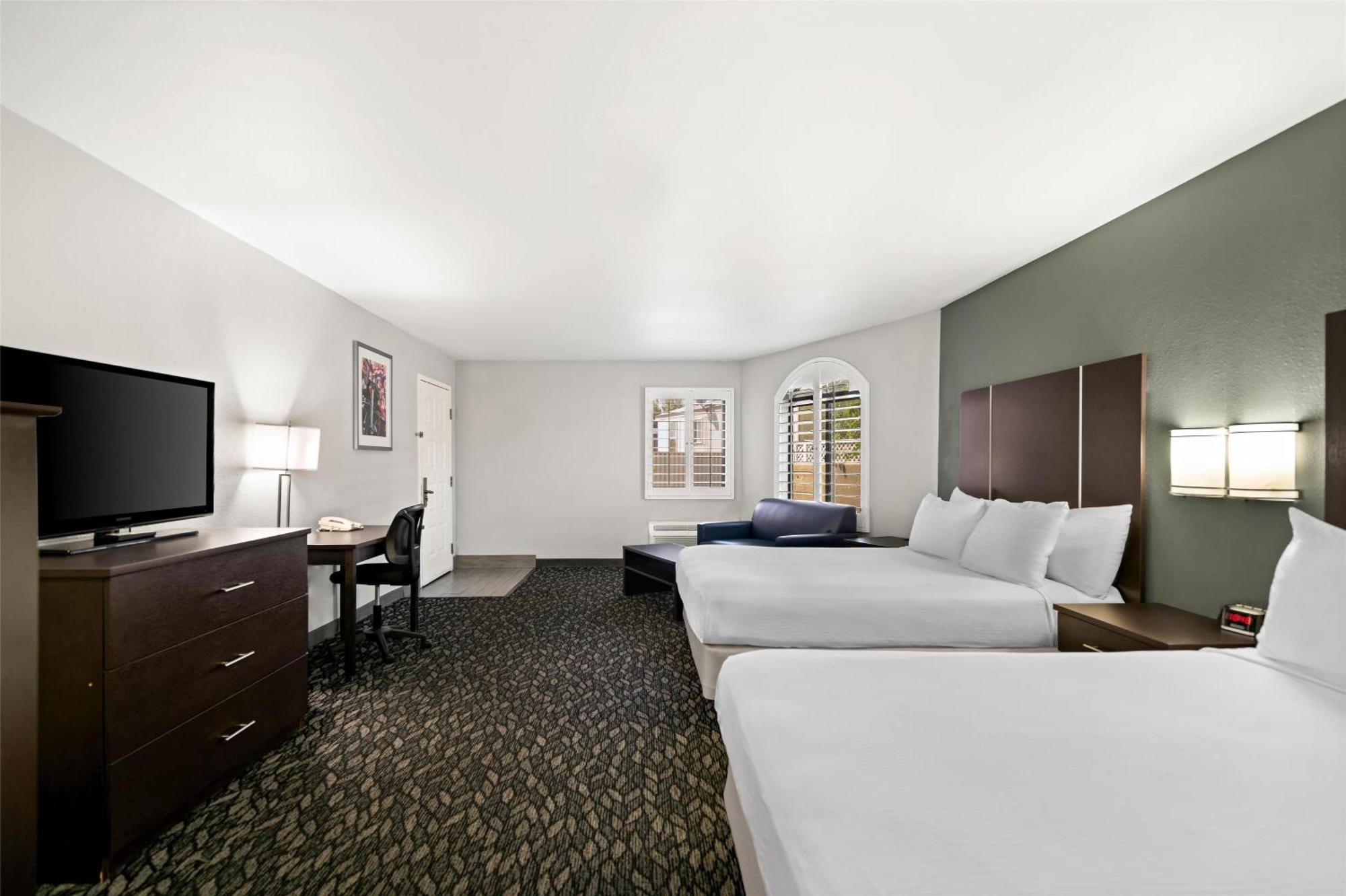 Best Western Desert Villa Inn Barstow Bagian luar foto